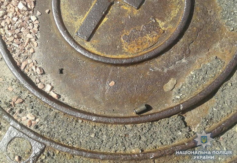 У центрі Києва стріляли в чоловіка